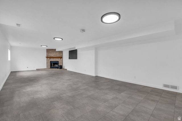 1202 W COUNTRY RIDGE DR, South Jordan, UT 84095