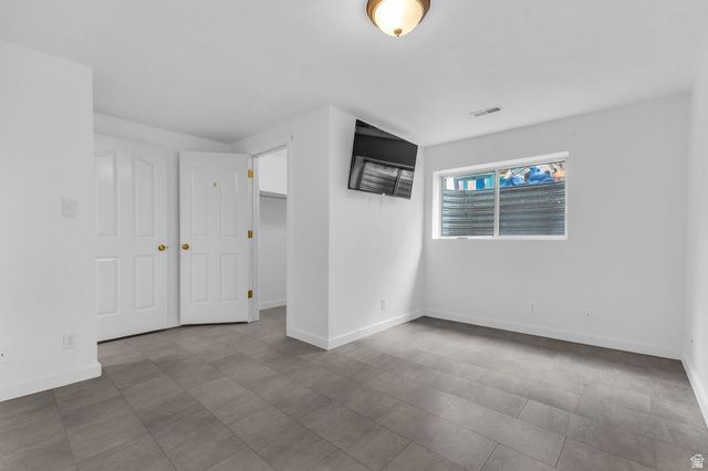 1202 W COUNTRY RIDGE DR, South Jordan, UT 84095