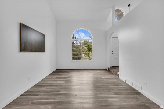 1202 W COUNTRY RIDGE DR, South Jordan, UT 84095