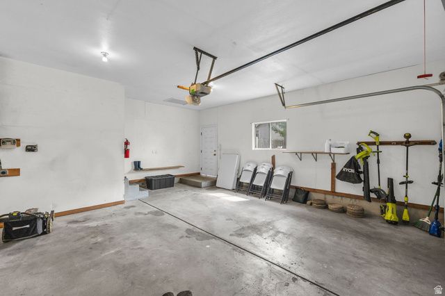 1202 W COUNTRY RIDGE DR, South Jordan, UT 84095