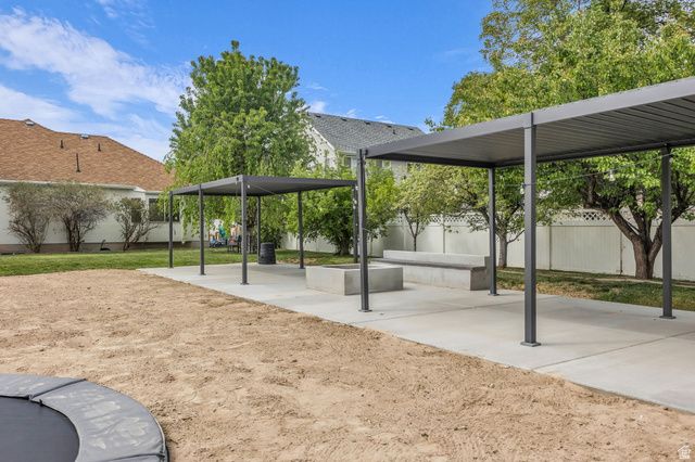 1202 W COUNTRY RIDGE DR, South Jordan, UT 84095