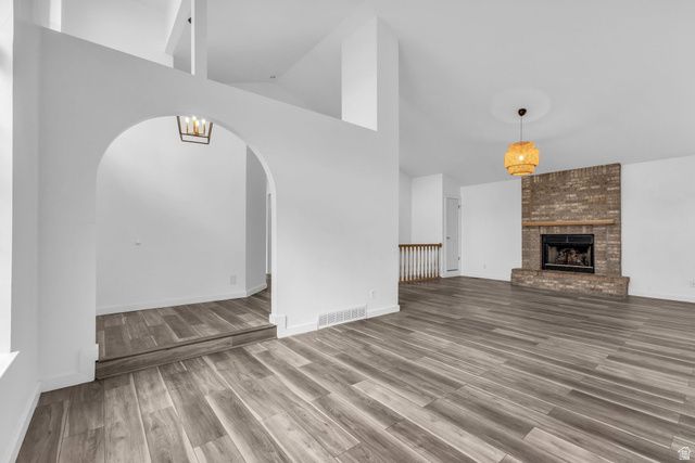 1202 W COUNTRY RIDGE DR, South Jordan, UT 84095
