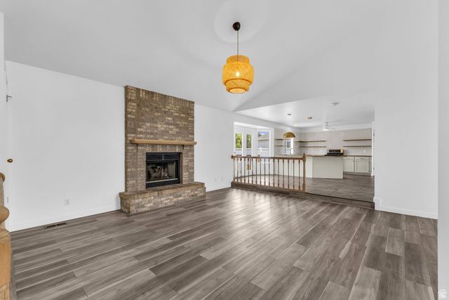 1202 W COUNTRY RIDGE DR, South Jordan, UT 84095