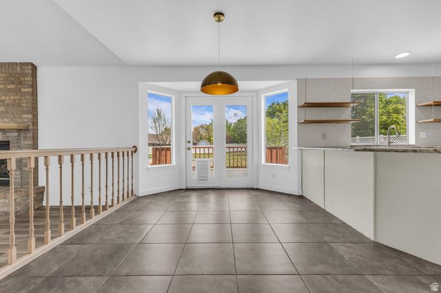 1202 W COUNTRY RIDGE DR, South Jordan, UT 84095
