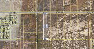 W 40th St, Lancaster, CA 93535