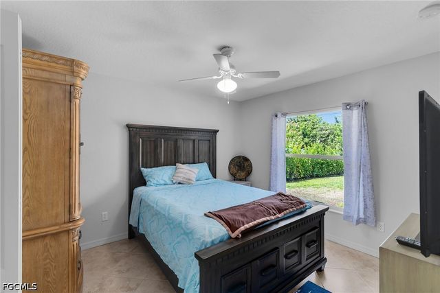 2009 SW 36th TER, Cape Coral, FL 33914