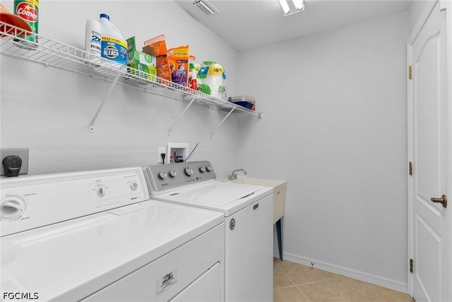 2009 SW 36th TER, Cape Coral, FL 33914