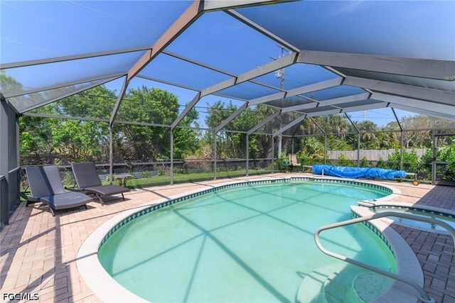 2009 SW 36th TER, Cape Coral, FL 33914