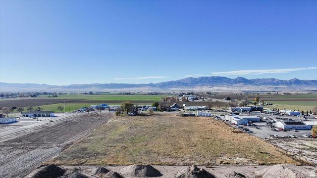 650 N STATE ST, Preston, ID 83263