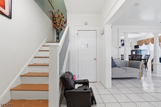 140 Lily St, Paterson City, NJ 07522