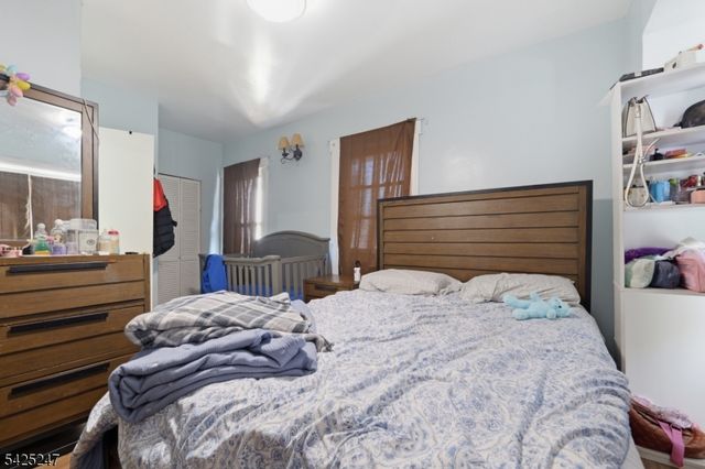 140 Lily St, Paterson City, NJ 07522