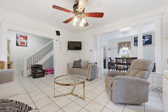 140 Lily St, Paterson City, NJ 07522