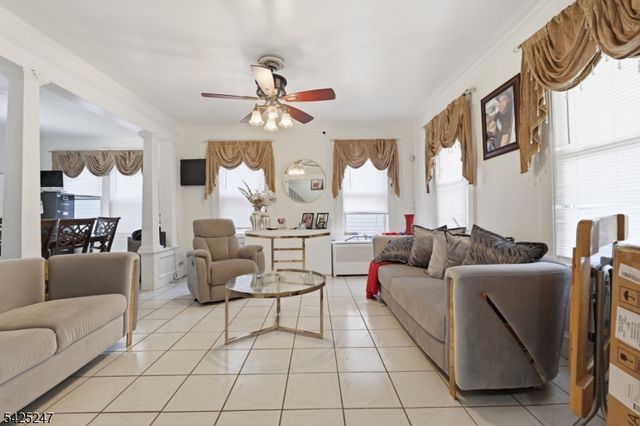 140 Lily St, Paterson City, NJ 07522