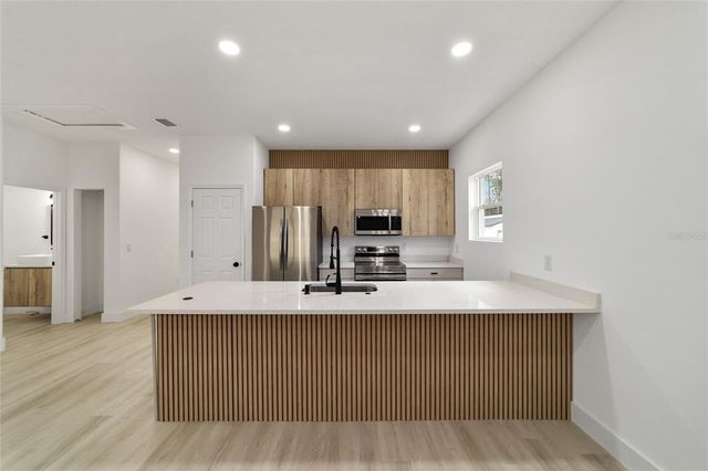 6862 SE 23RD AVENUE, Ocala, FL 34480
