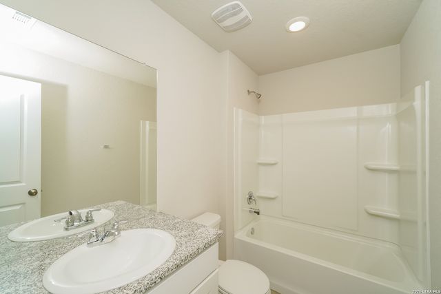 10783 Prusiner, Converse, TX 78109