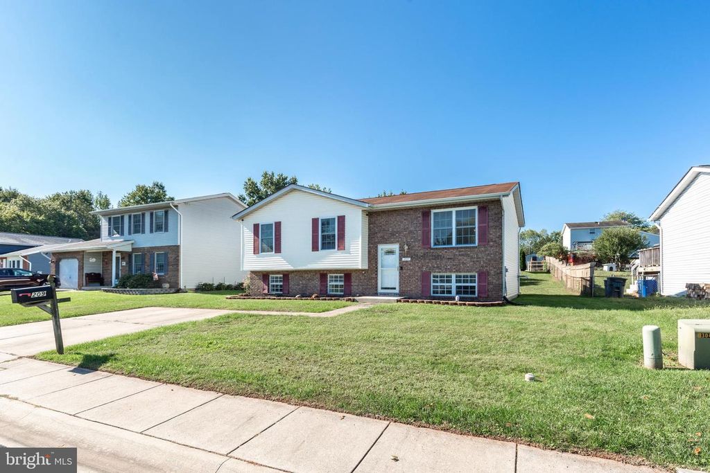 209 GRAND DR, Taneytown, MD 21787