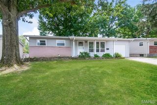 702 Lynn Haven Lane, Hazelwood, MO 63042