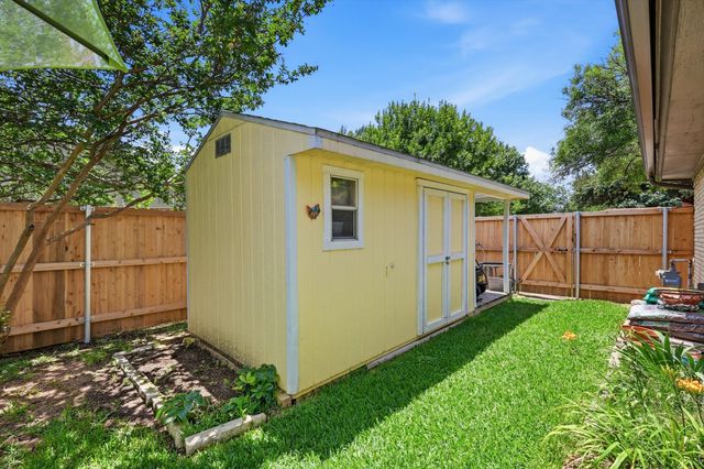 3066 Ponder Place, Dallas, TX 75229