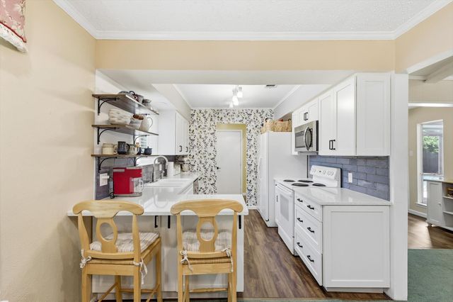 3066 Ponder Place, Dallas, TX 75229