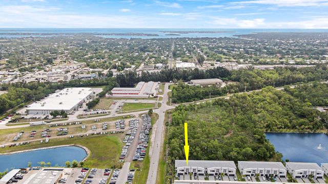3903 SE Mentmore Lane, Stuart, FL 34997