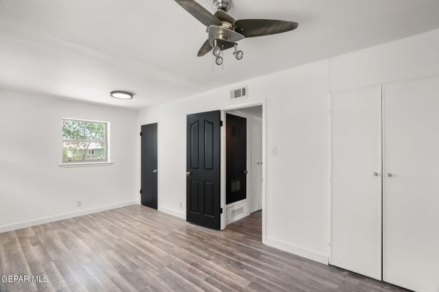 221 CORONADO Road, El Paso, TX 79915