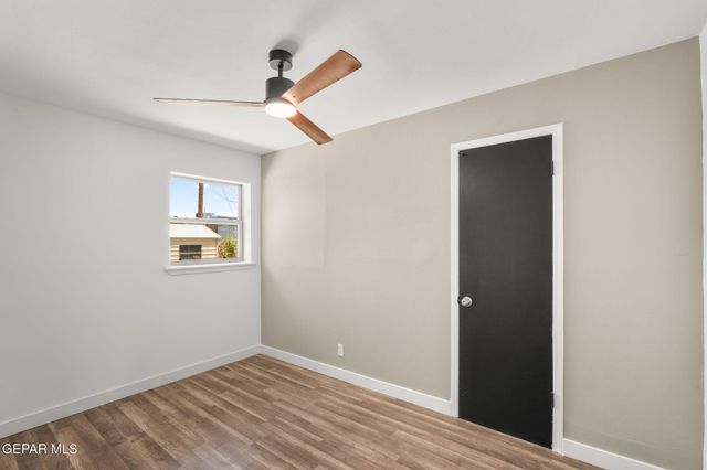 221 CORONADO Road, El Paso, TX 79915