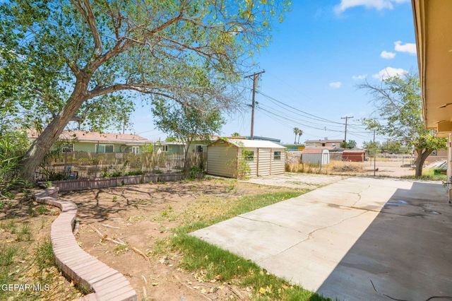 221 CORONADO Road, El Paso, TX 79915