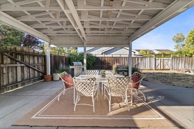 16973 Roberts Road, Los Gatos, CA 95032