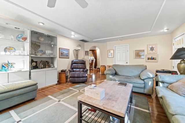 16973 Roberts Road, Los Gatos, CA 95032