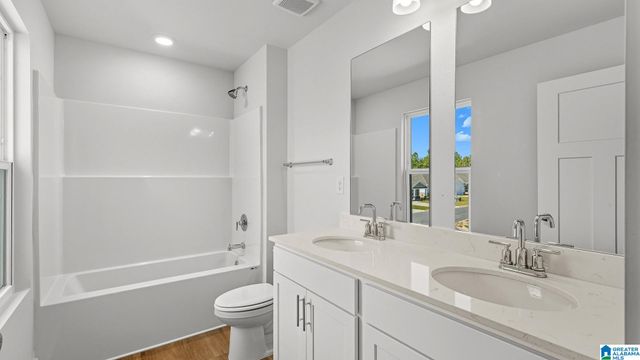 311 HALIFAX LANE, Chelsea, AL 35043