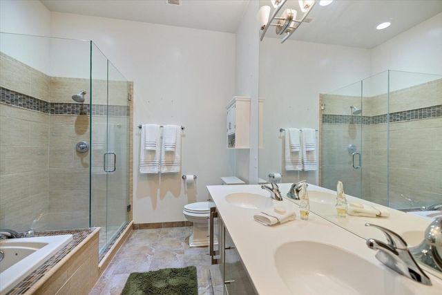 5601 Smetana Drive 808, Hopkins, MN 55343
