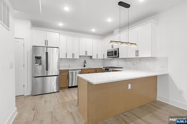 1001 Summit Avenue 1, Jersey City, NJ 07307
