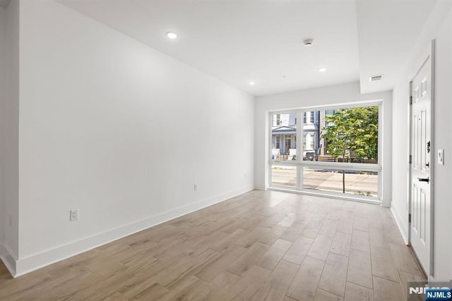 1001 Summit Avenue 1, Jersey City, NJ 07307