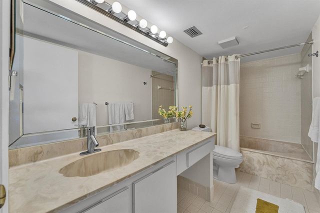 14475 Strathmore Lane 703, Delray Beach, FL 33446