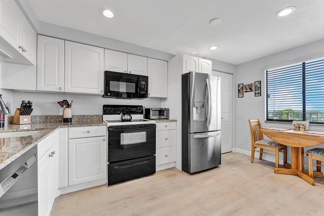 14475 Strathmore Lane 703, Delray Beach, FL 33446