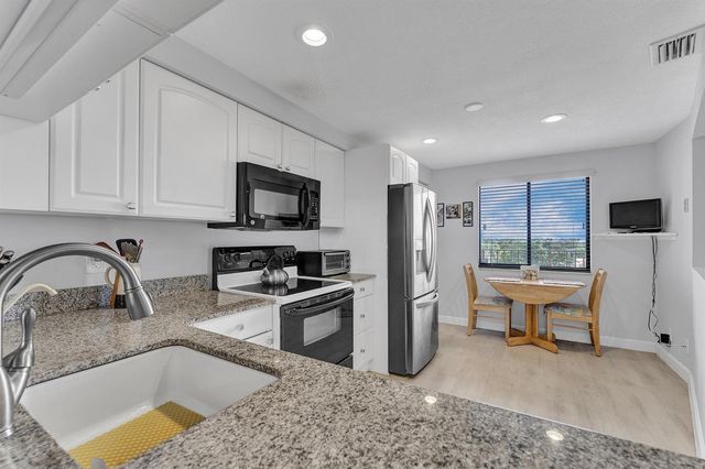 14475 Strathmore Lane 703, Delray Beach, FL 33446