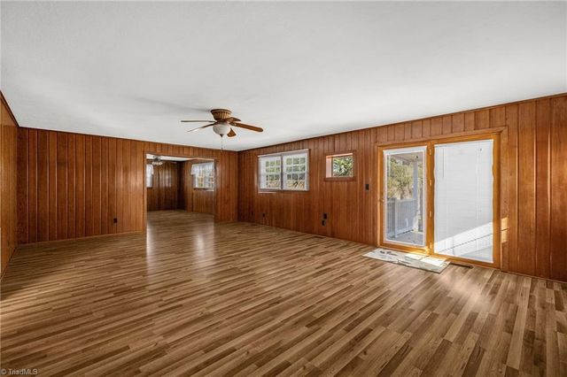 142 Kings Lane, Winston-salem, NC 27107