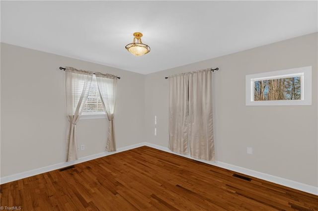 142 Kings Lane, Winston-salem, NC 27107