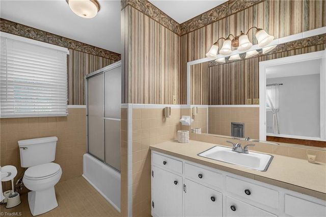 142 Kings Lane, Winston-salem, NC 27107