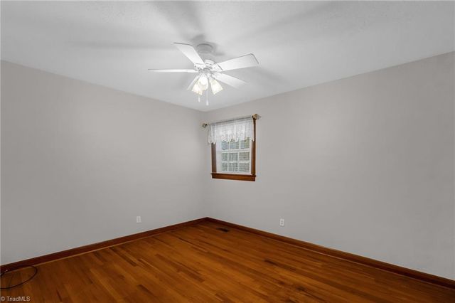 142 Kings Lane, Winston-salem, NC 27107