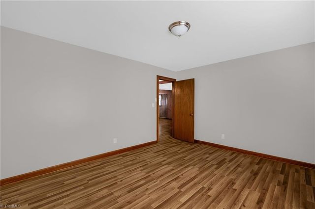 142 Kings Lane, Winston-salem, NC 27107