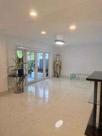 8909 SW 108th Cir Court, Miami, FL 33176