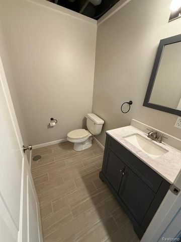 16135 Henry Ruff Street, Livonia, MI 48154