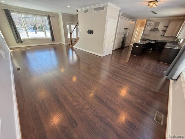 16135 Henry Ruff Street, Livonia, MI 48154