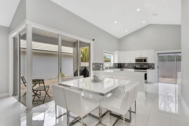 7 Wyndham Lane, Palm Beach Gardens, FL 33418