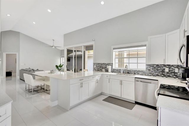 7 Wyndham Lane, Palm Beach Gardens, FL 33418