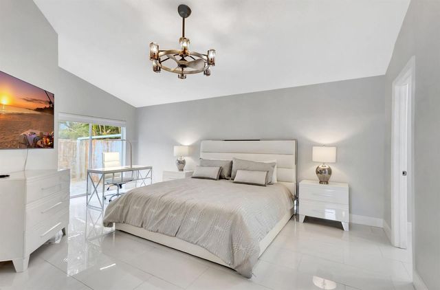 7 Wyndham Lane, Palm Beach Gardens, FL 33418