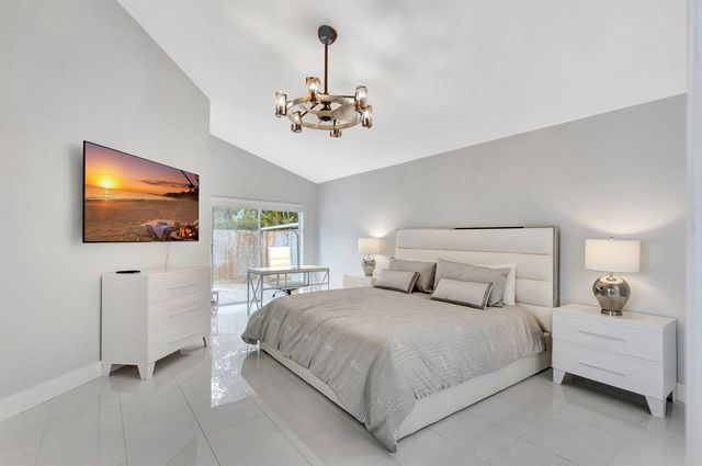 7 Wyndham Lane, Palm Beach Gardens, FL 33418