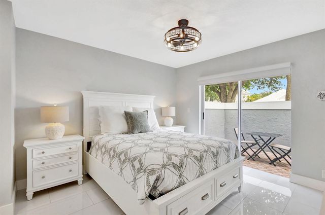 7 Wyndham Lane, Palm Beach Gardens, FL 33418