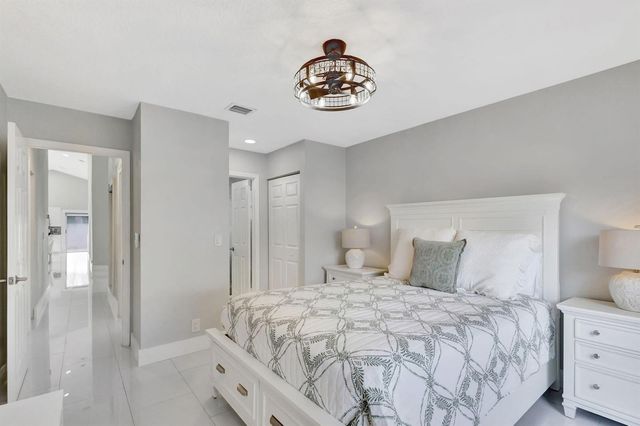 7 Wyndham Lane, Palm Beach Gardens, FL 33418